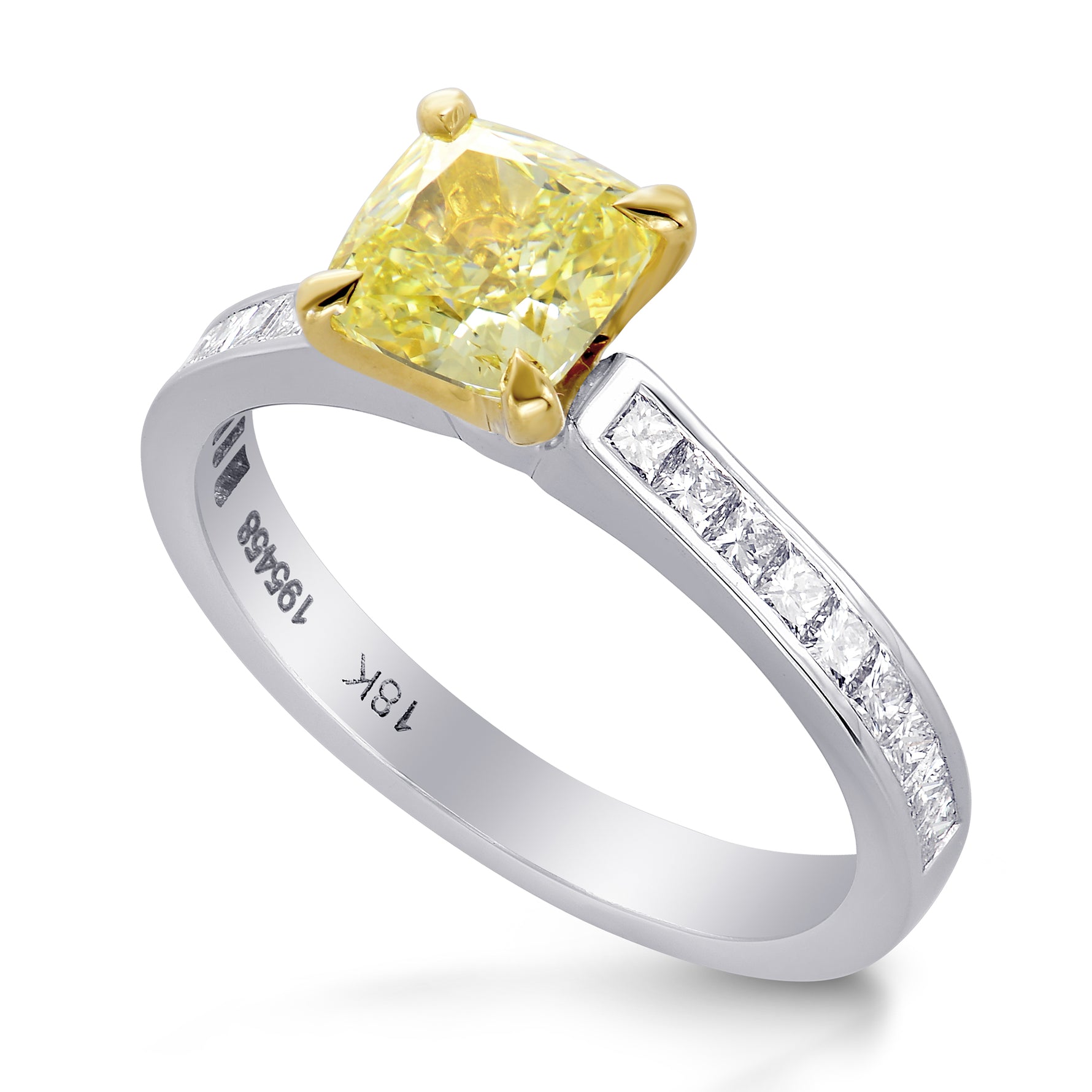 Solitaire Ring Setting with Princess Side Diamonds - 3