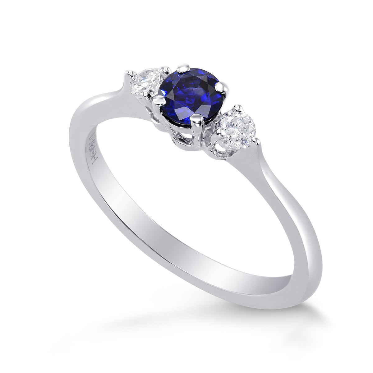 Blue Sapphire and Diamond Round Brillant 3 Stones Ring
