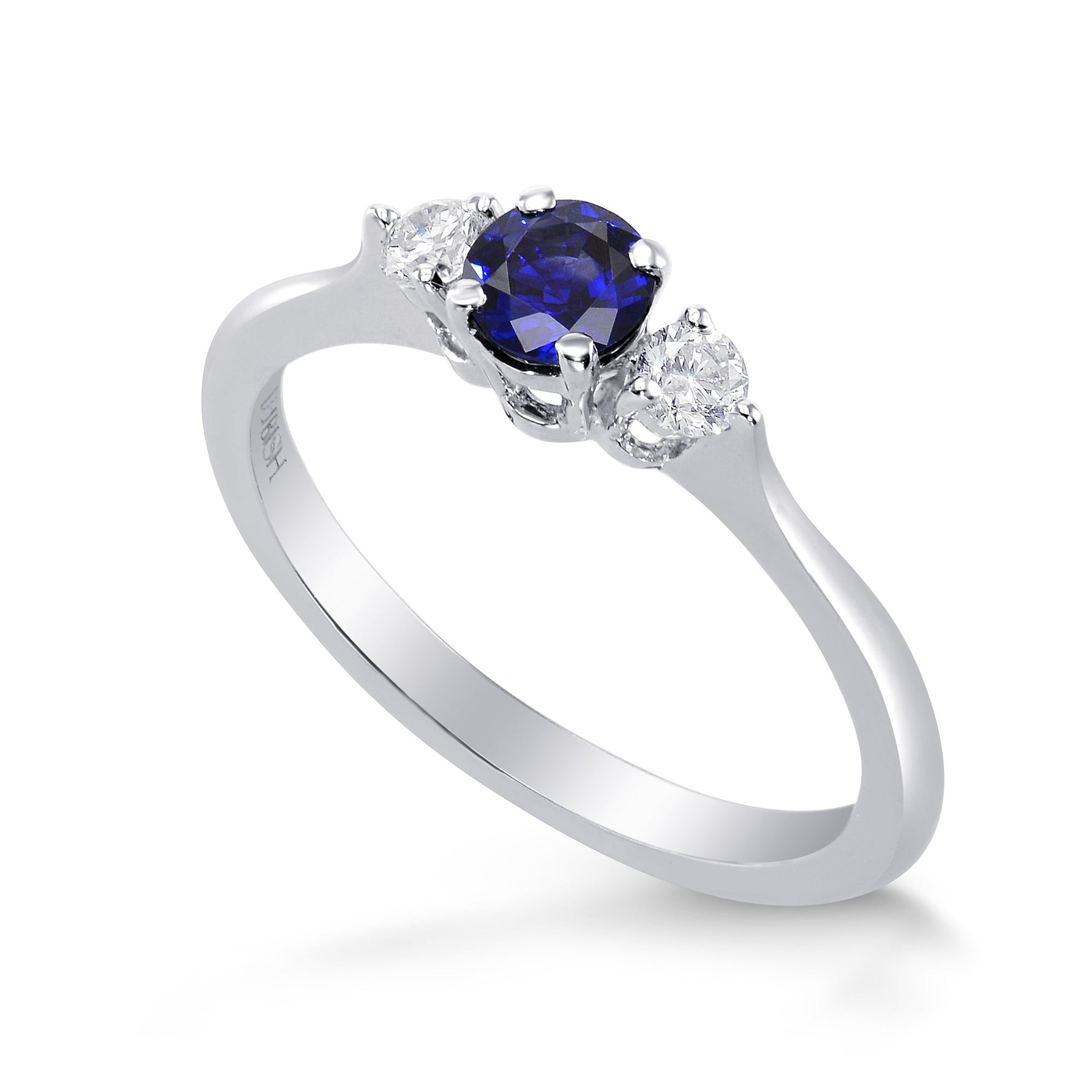 Blue Sapphire and Diamond Round Brillant 3 Stones Ring