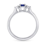 Blue Sapphire and Diamond Round Brillant 3 Stones Ring