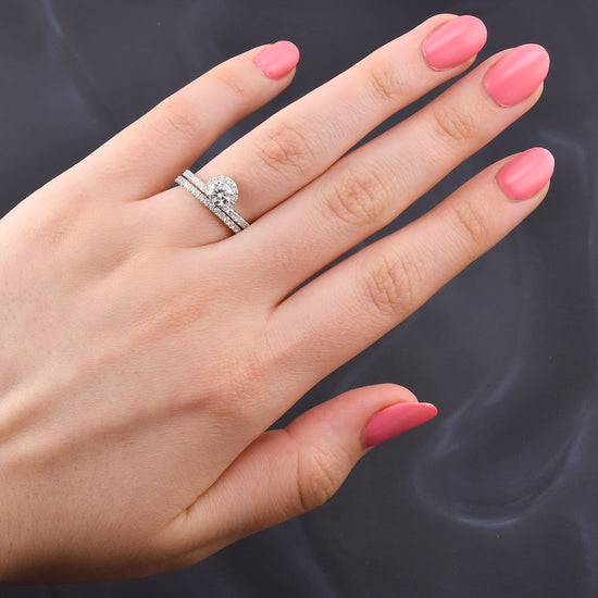 Round Brilliant Wedding Set Ring and Band