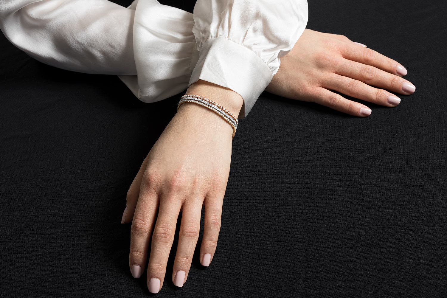 Round White Diamond Tennis Bracelet - 14