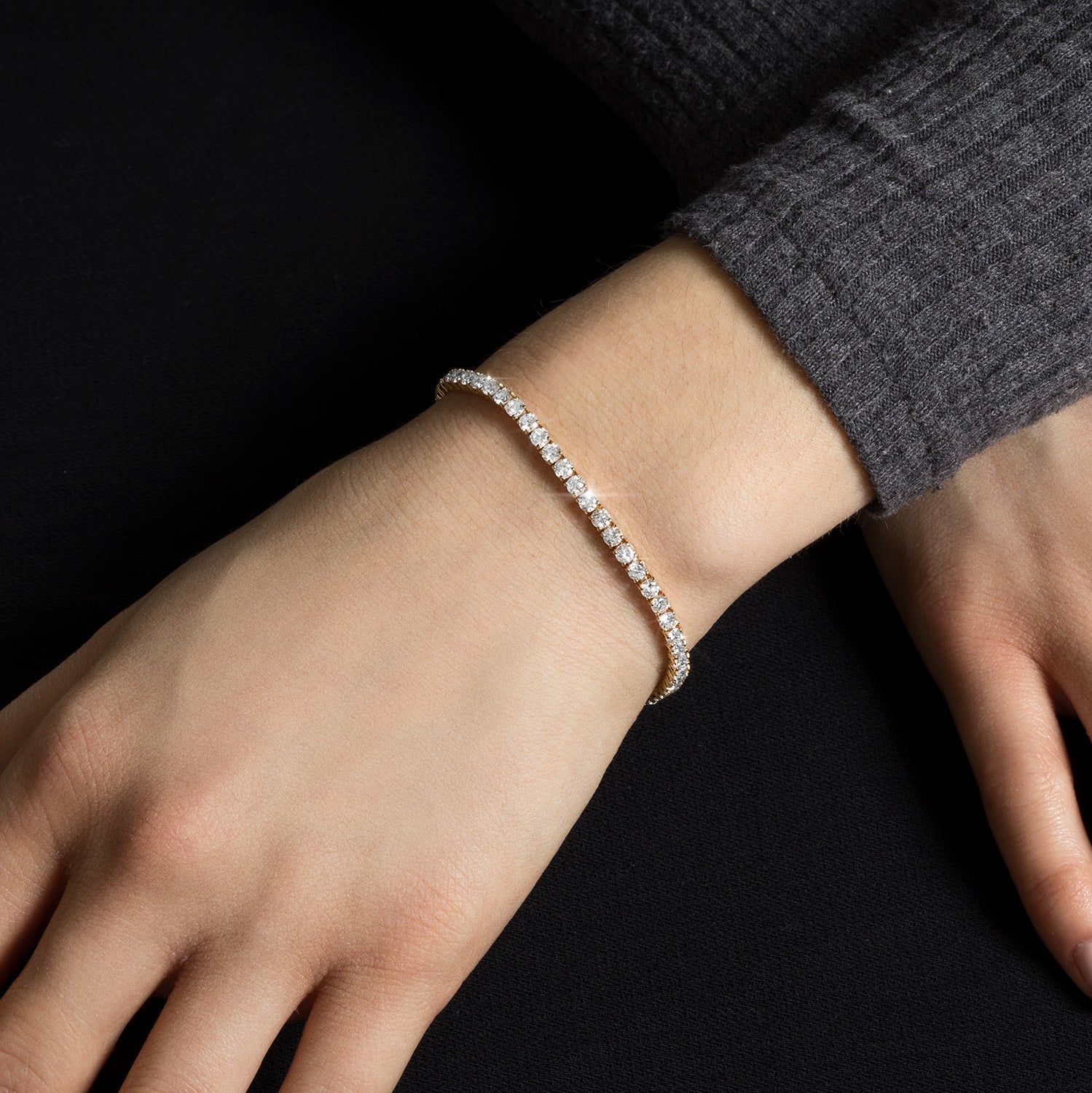 Round White Diamond Tennis Bracelet - 8