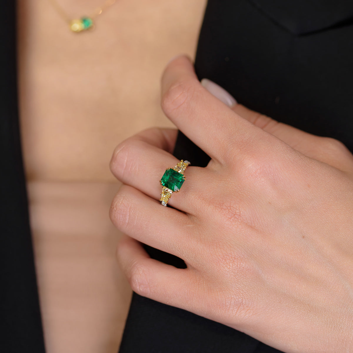 Emerald shape Green Emerald Gemstone  Mix Side Stones Ring