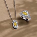 Extraordinary Pear and Brilliant Diamond Halo Ring Setting - 4