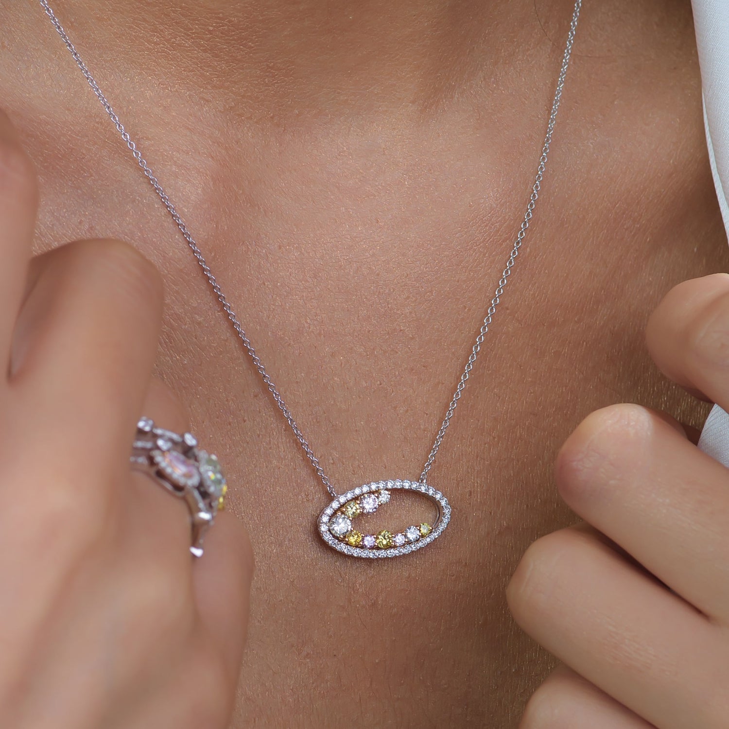 Leibish Inspire Pendant