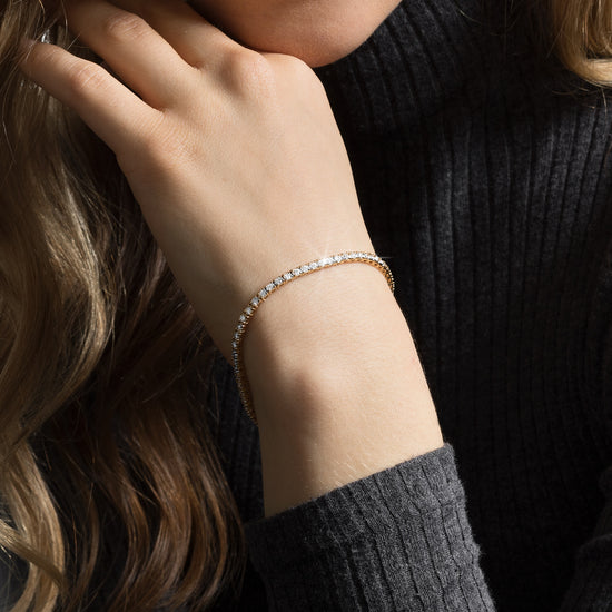 Round White Diamond Tennis Bracelet