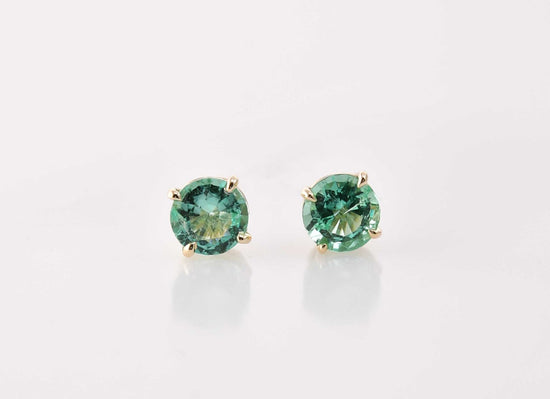  Round Brillant Emerald Stud Earrings