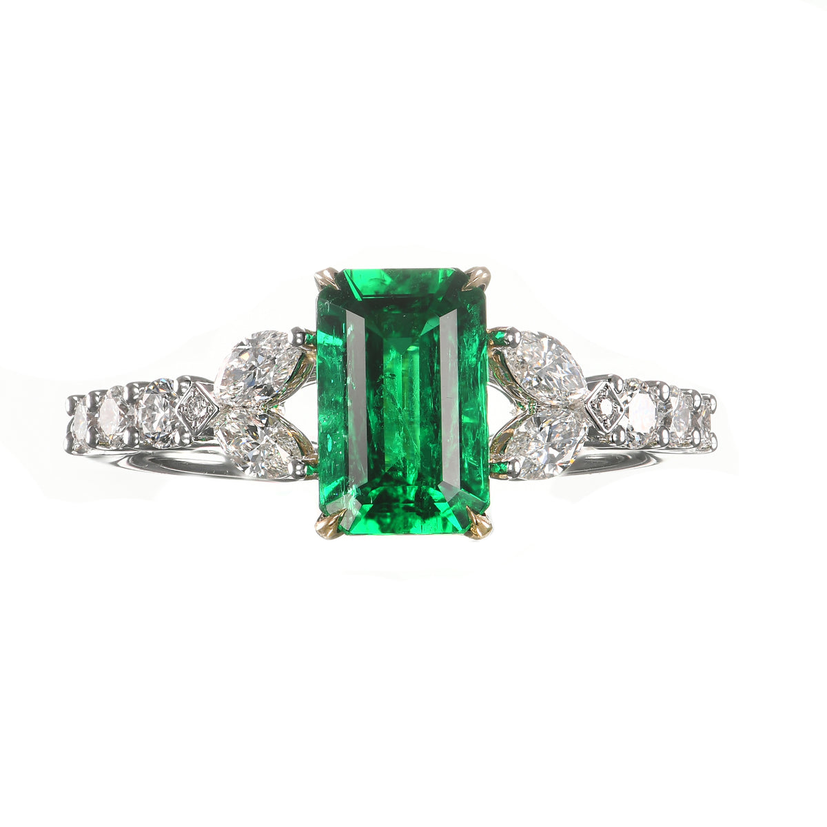 Colombian Muzo Emerald & Colorless Diamond Ring