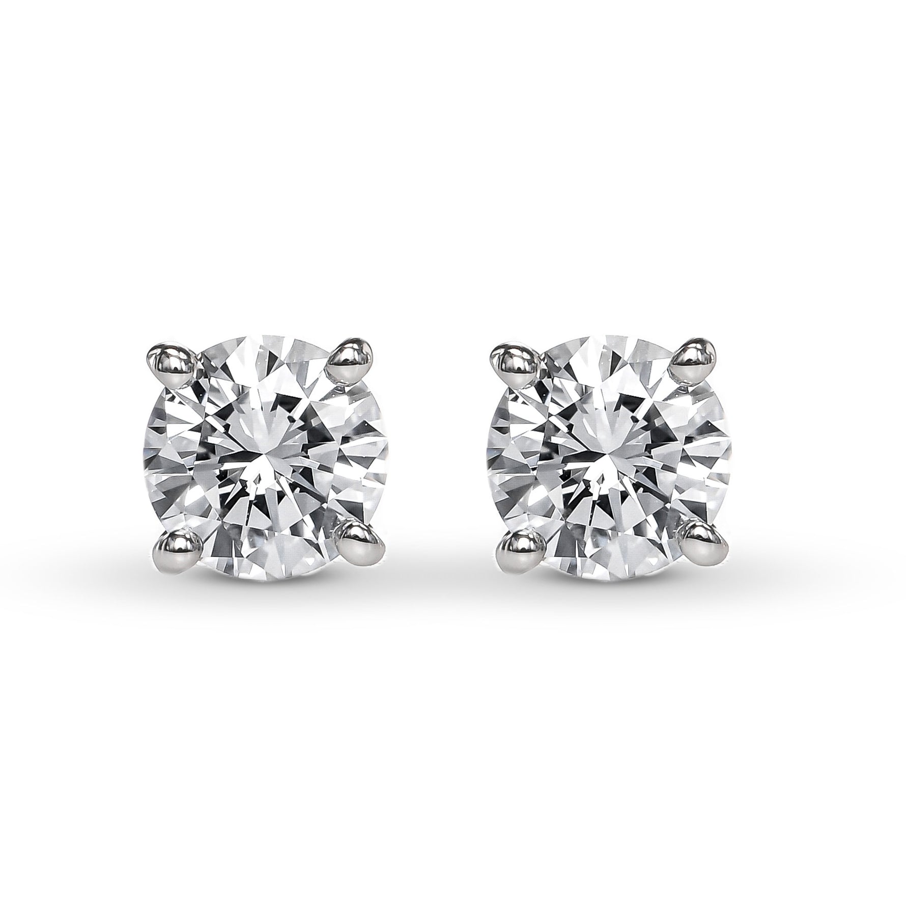 Round Brilliant Diamond Stud Earrings