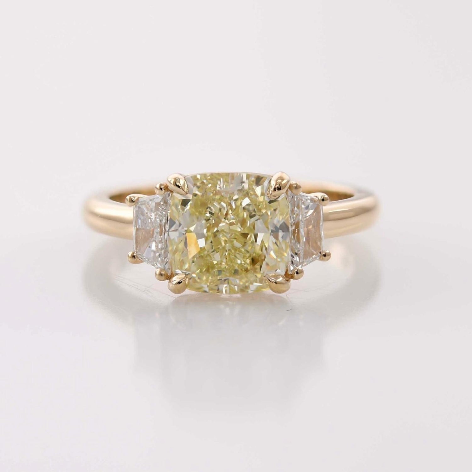 Three-stone Trapizoid Semi-mount Ring