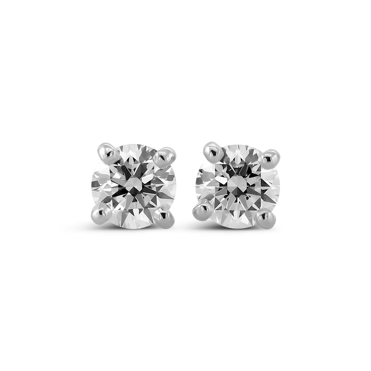  Round Brilliant Diamond Stud Earrings