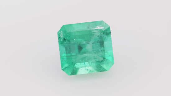 3.26 Carat Green COLOMBIAN Emerald Emerald CD