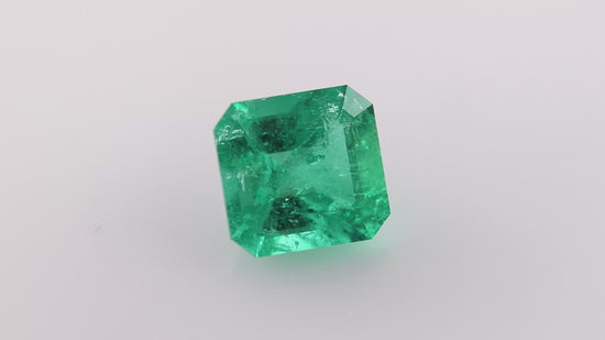 3.52 Carat Vivid Green COLOMBIAN Emerald Emerald CD and Muzo