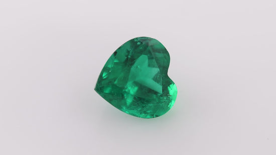 5.57 Carat Green COLOMBIAN Heart Emerald CD